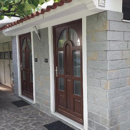 Apartma Rizana Dekani Bagian luar foto