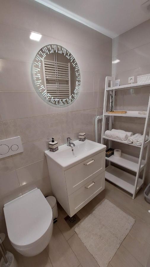 Apartma Rizana Dekani Bagian luar foto
